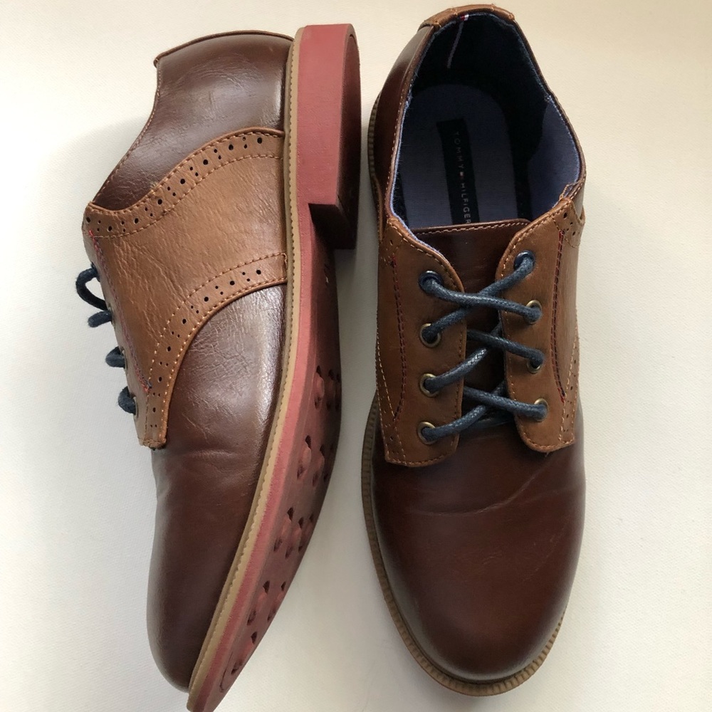 Tommy Hilfiger Saddle Shoes